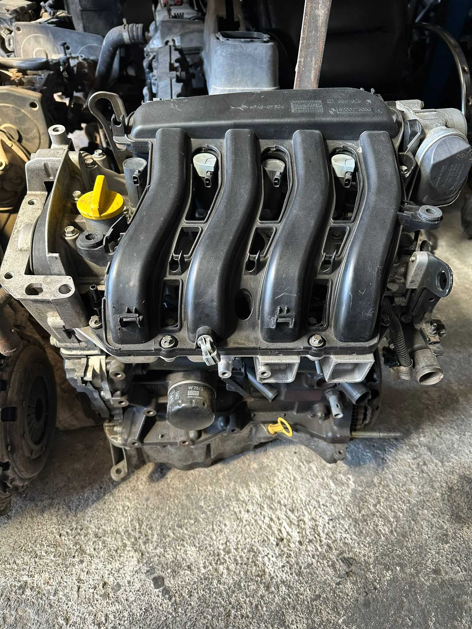 RENAULT MEGANE 2 1.6 16 V KOMPLE MOTOR